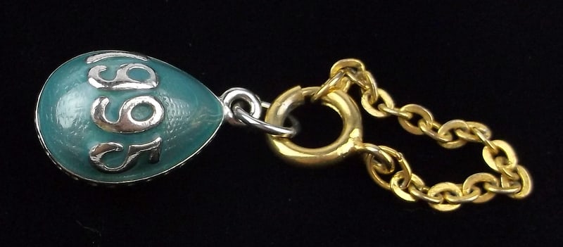 Mint Vintage Joan Rivers Faberge Style Egg Pendant Enameled: Mint Condition, In Like New Condition, Perfect