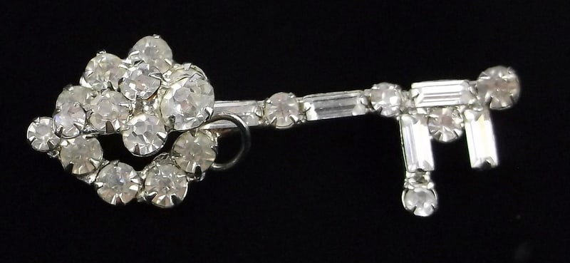 Mint Vintage 1940s Life Size Rhinestone Key Brooch: Mint Condition, In Like New Condition, Perfect