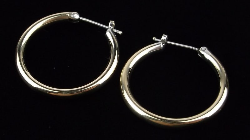 Mint Vintage 14kt Gold Hoop Earrings 2.99grams: 14kt gold guaranteed in excellent condition