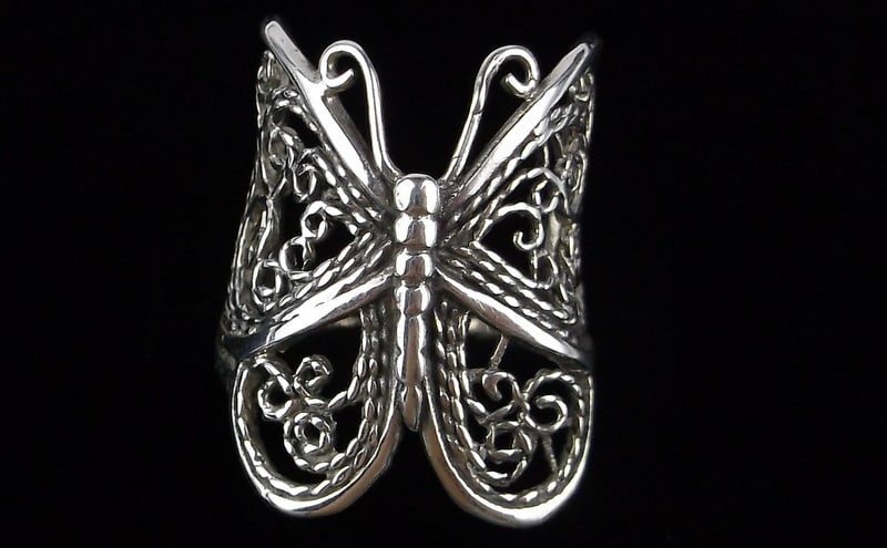 Mint Big Vintage Sterlig Silver Butterfly Filigree Ring 5 (1 of 2)