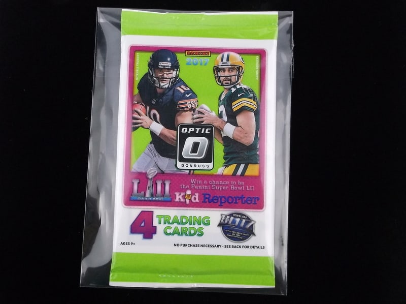 2017 New Sealed Panini Optic Football Pack Patrick Mahomes RC? (1 of 2)