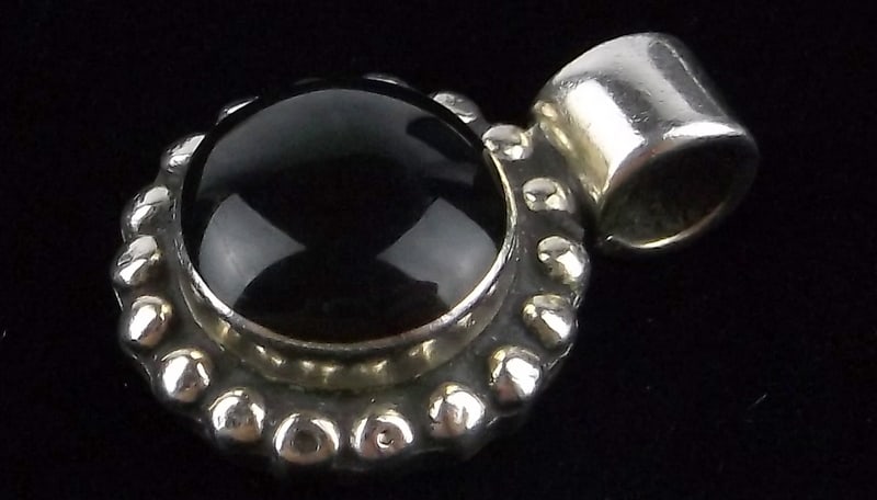 Mint Vintage Taxco Sterling Silver Onyx Pendant: Guaranteed Solid 925 Sterling Silver, in Excellent Condition