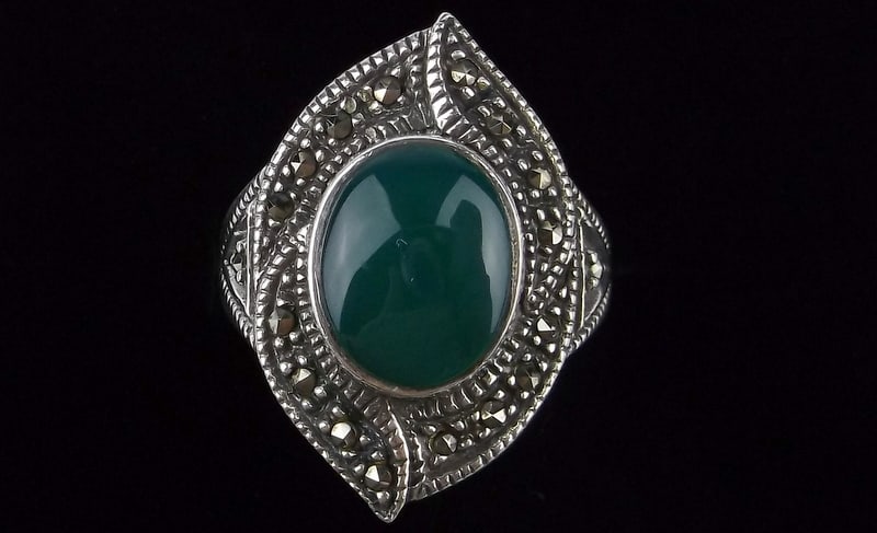 Mint Vint Big Designer Thick Sterling Green Chalcedony Ring 9: Guaranteed Solid 925 Sterling Silver, in Excellent Condition