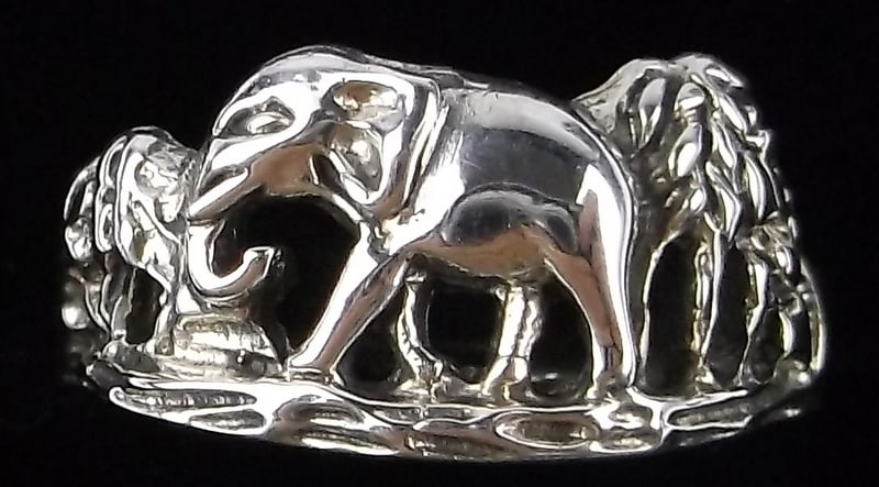 Mint Vintage Sterling Silver Safari Elephant Ring 6 (1 of 2)