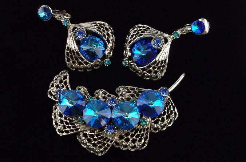 Big Mint Vint 1950s Cobalt Blue Rhinestone Brooch Earrings Set (1 of 2)