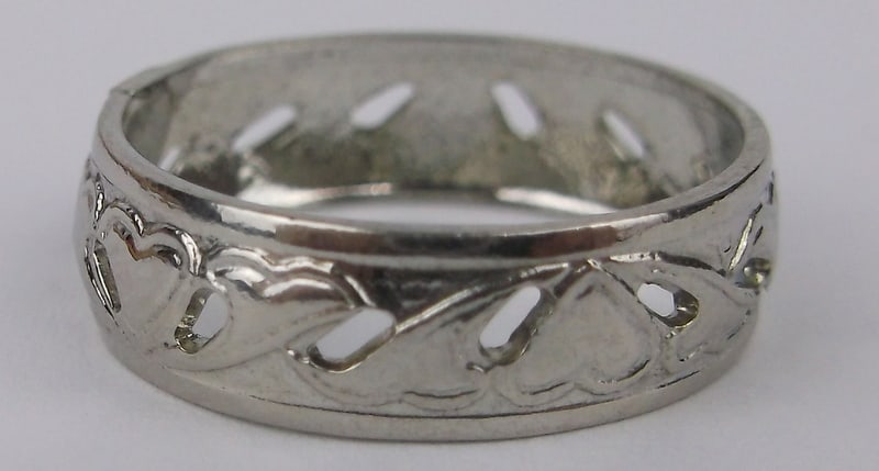 Mint Vintage 1940s Sterling Silver Sweetheart Ring 4.5 Wartime: Guaranteed Solid 925 Sterling Silver, in Excellent Condition