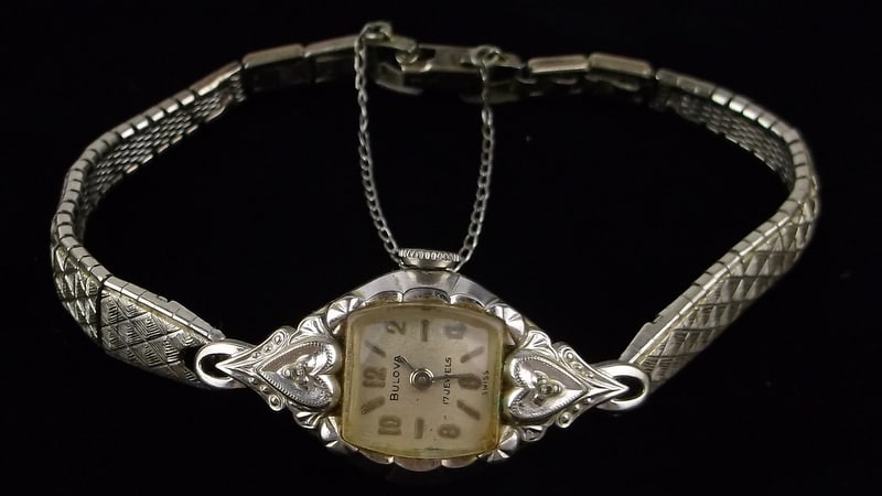 Gorgeous 1930s Bulova Diamond Watch Works Great Winds Gr8 (1 of 3)