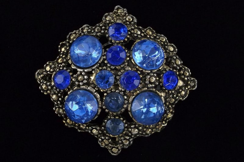 Stunning Vintage 1960s Cobalt Blue Rhinestone Brooch: excellent condition