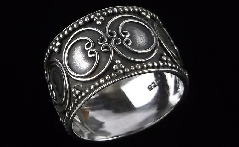 Mint Wide Vintage Bali Sterling Silver Band Ring 9: Guaranteed Solid 925 Sterling Silver, in Excellent Condition