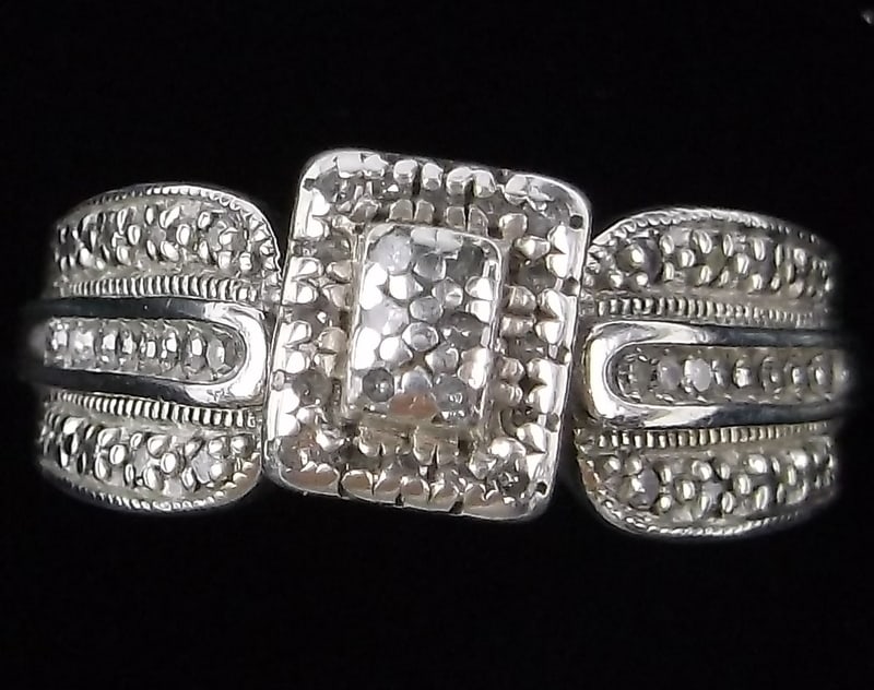 Stunning Vintage sterling Silver Diamond Engagement Ring 7 (1 of 2)