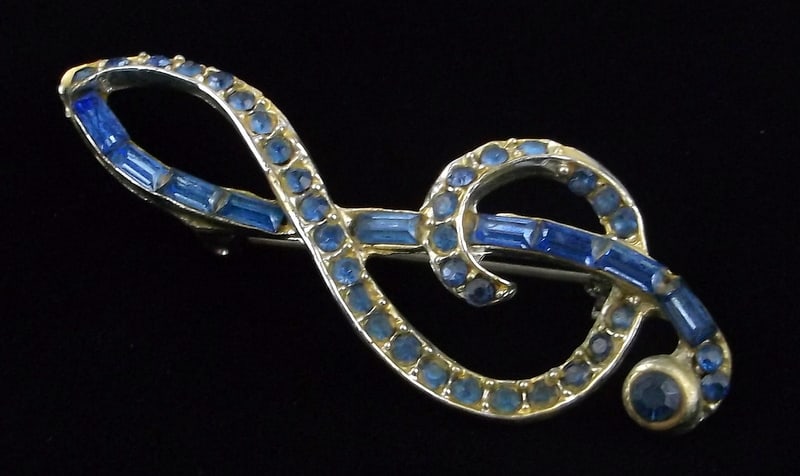 Gorgeous Vint 1950s Rhinestone Music Note Brooch Cobalt Blue: excellent condition