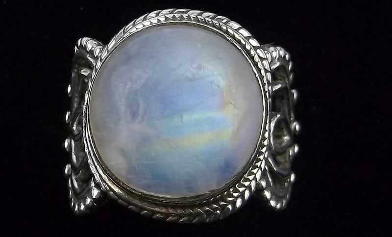 Mint Big Vintage Bali Sterling Silver Moonstone Ring 7: Guaranteed Solid 925 Sterling Silver, in Excellent Condition