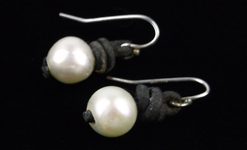 Stunning Vintage Sterling Silver Pearl Leather Drop Earrings (1 of 2)