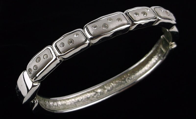 Stunning Vint Swarovski Crystal Latch Bracelet 7" (1 of 4)