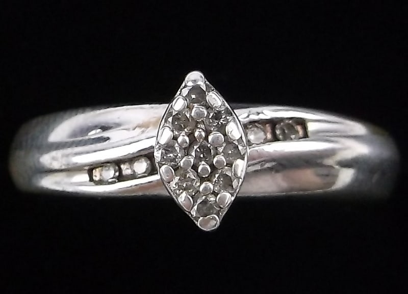 Gorgeous Vint Jane Seymour Sterling Silver Diamond Ring 7 Engagement: Guaranteed Solid 925 Sterling Silver, in Excellent Condition