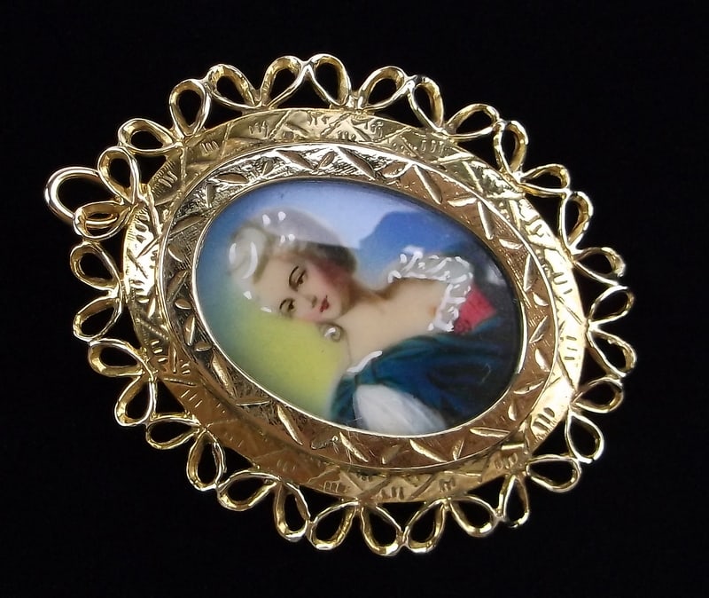 INCREDIBLE 14kt Gold Hand Painted 1950s Cameo Brooch 11.28g - 2