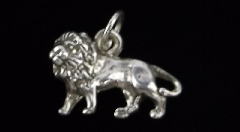 Mint Vintage Sterling Silver Lion Pendant Charm (1 of 2)