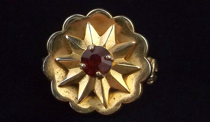 Gorgeous 1940s Barclay Rhinestone Brooch: excellent condition