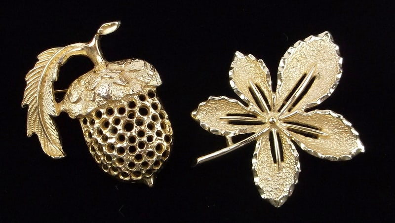 2 Mint Vint 1950s-60s Sarah Coventry Brooch Lot: Mint Condition, In Like New Condition, Perfect