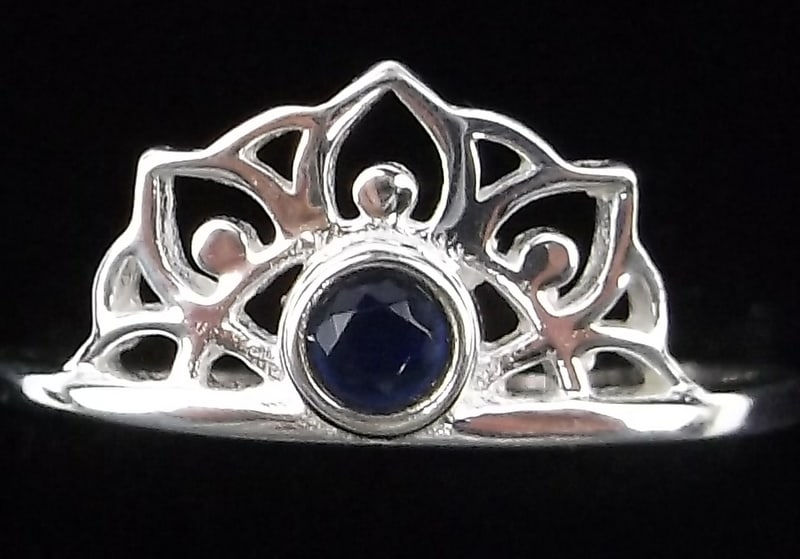 New Designer Sterling Silver Blue Chalcedony Crown Ring 8: Solid Sterling Silver Guaranteed, in Brand New Never Worn Condition.