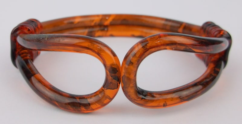 Mint vintage 1960s Lucite Bracelet: Mint Condition, In Like New Condition, Perfect