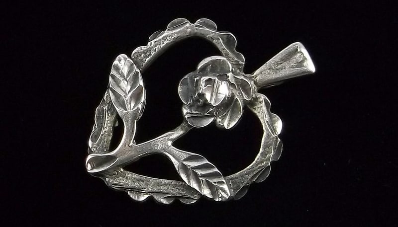 Mint Vintage Sterling Silver Heart Rose Pendant: Guaranteed Solid 925 Sterling Silver, in Excellent Condition
