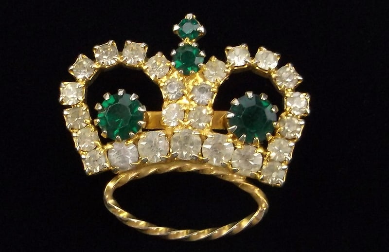 Stunning Vintage 1960s Rhinestone Crown Brooch (1 of 2)