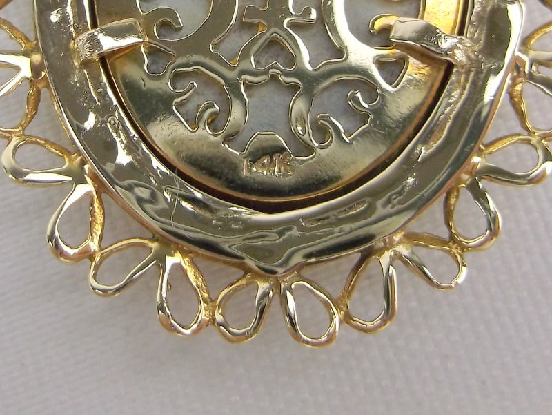 INCREDIBLE 14kt Gold Hand Painted 1950s Cameo Brooch 11.28g - 6