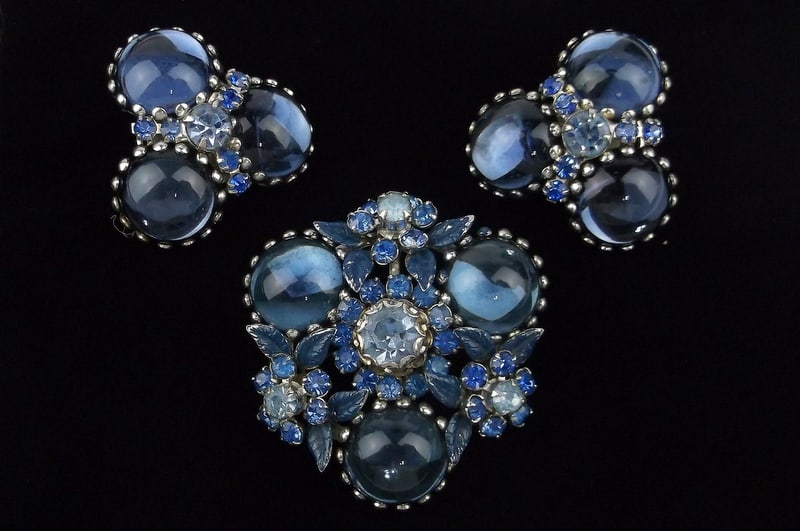 Gorgeous Vint 1950s Designer Rhinestone Brooch Earrings Set: excellent condition
