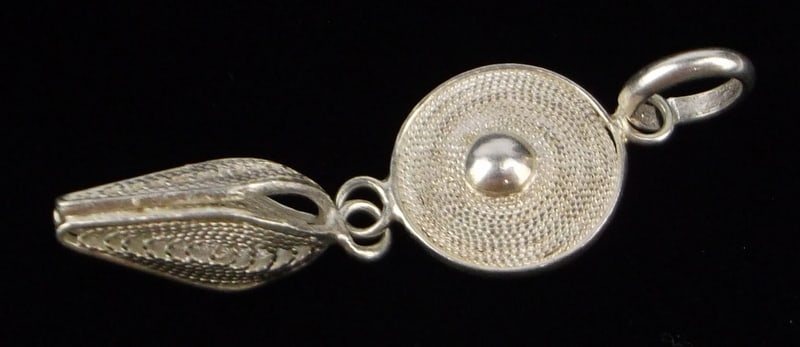 New Vintage Sajen Sterling Silver Filigree Pendant: Solid Sterling Silver Guaranteed, in Brand New Never Worn Condition.