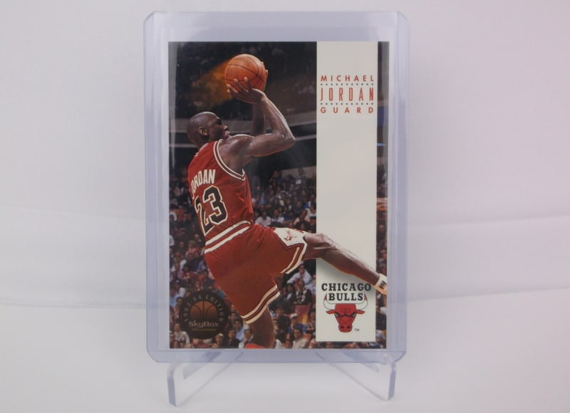 NM+ 1993 Skybox Premium Michael Jordan Card Jump shot (1 of 2)