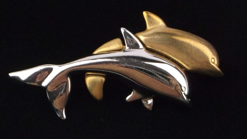 Stunning Vintage Double Dolphin Brooch: excellent condition