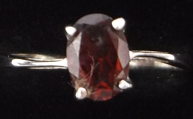 New vintage Designer Sterling Silver Garnet Ring 6 (1 of 2)