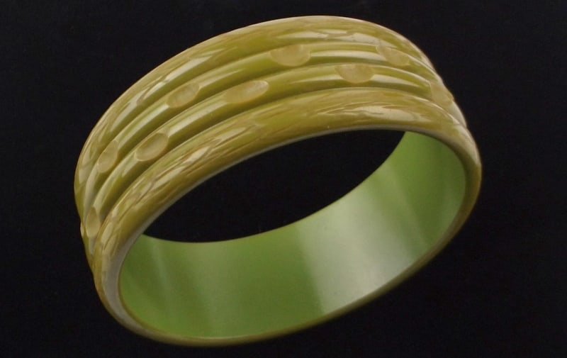 Big Mint Vintage 1940s Carved Bakelite Bangle Bracelet 8": Mint Condition, In Like New Condition, Perfect