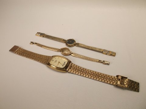 Old Watch Lot Benrus Bulova More: not sure if they are working