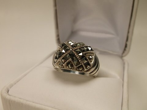Nice Heavy Sterling Silver Marcasite Ring Size 6: Jewelry