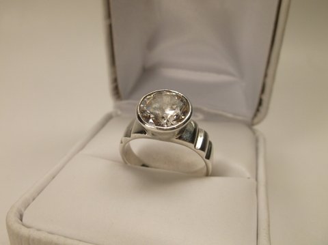 Nice Sterling Silver CZ Wedding Ring Size 8: Jewelry