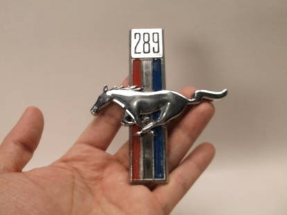 Old Ford Mustang 289 Badge: .