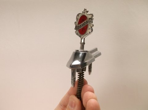 Antique Oldsmobile Hood Emblem: .