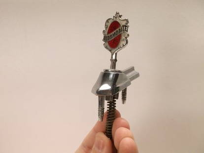 Antique Oldsmobile Hood Emblem: .