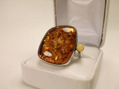 Nice Large Sterling Silver Genuine Amber Ring 8