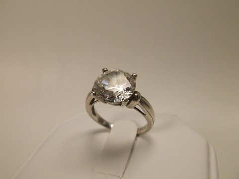 Nice Sterling Silver CZ Wedding Ring Size 7: .
