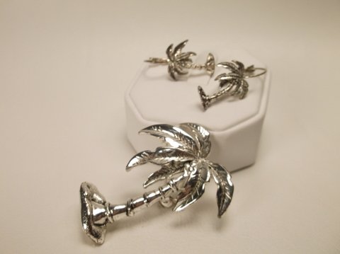 Nice Silver Palm Tree Pendant Earrings Set: .