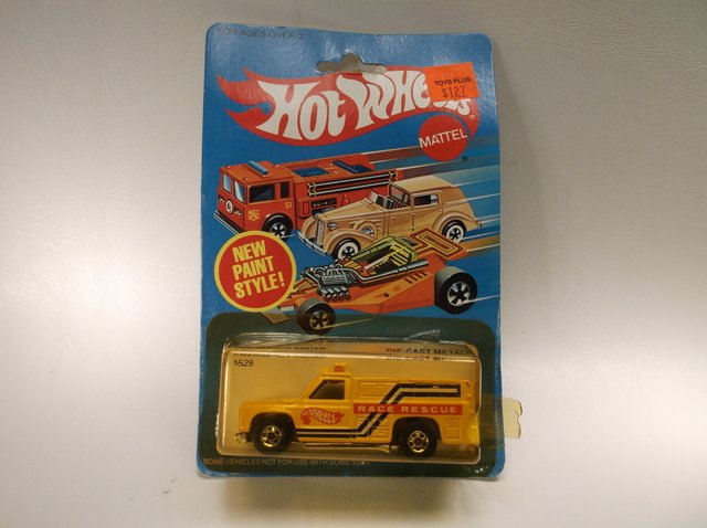 1982 Hot Wheels Emergency Squad 9529 MOC: end of shell split open