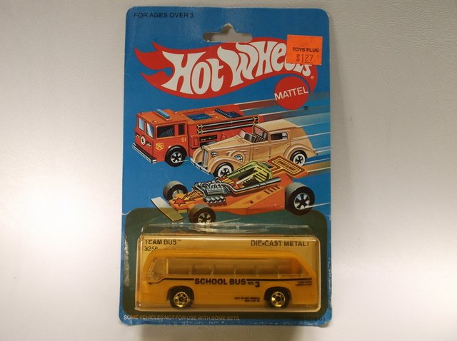 1982 Hot Wheels Team Bus 3256 MOC: Titled date is what appears on the back of the package