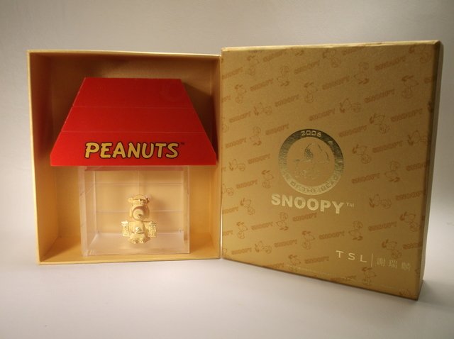Very Rare 2006 Golden Snoopy Peanuts Year of Beagle: Very Rare, Golden Snoopy Peanuts in Dog House, Year of the Beagel, given to select jewelers, very very rare