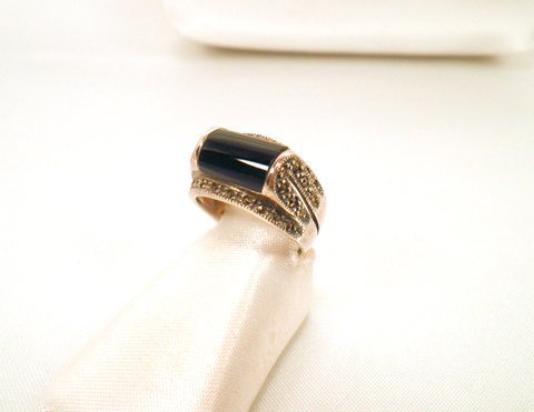 Gorgeous Sterling Silver Onyx & Marcasite Ring Size 6: Stamped .925