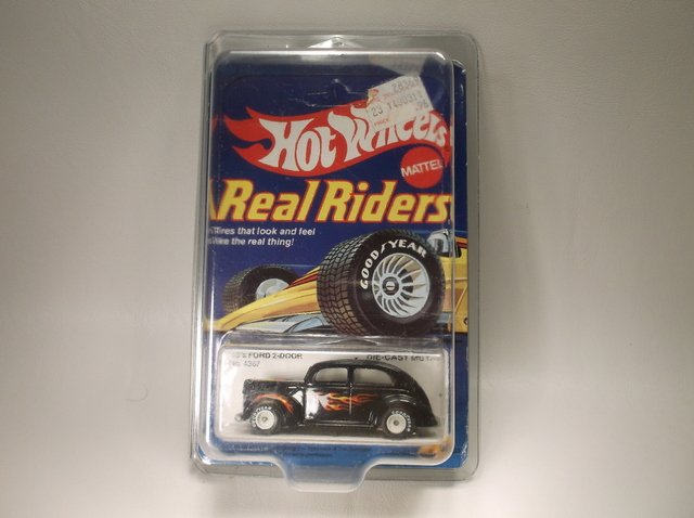 1983 Hot Wheels Real Riders 40s Ford Unpunched MOC: .