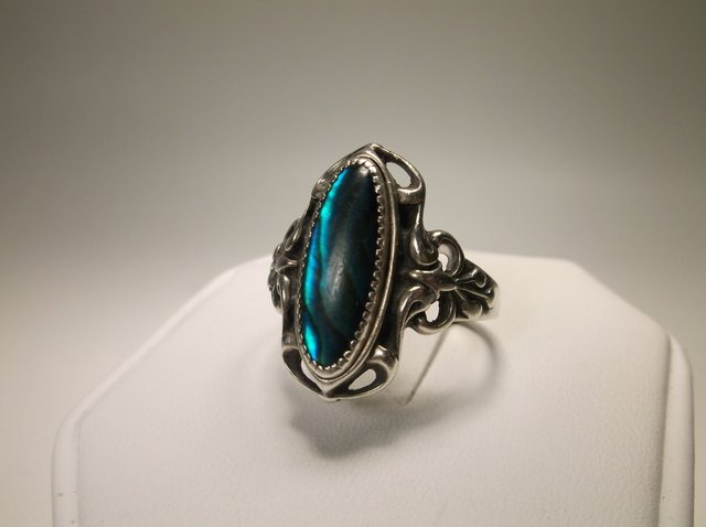 Nice Sterling Silver Abalone Ring Size 10: .