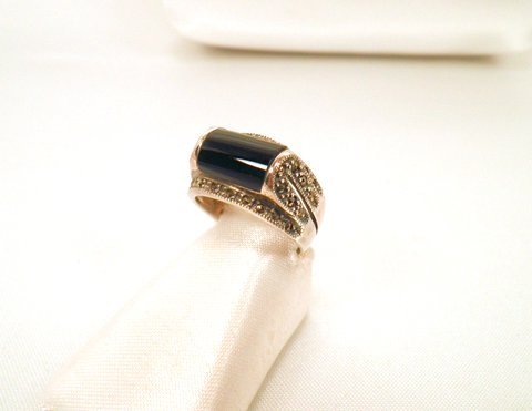 Gorgeous Sterling Silver Onyx & Marcasite Ring Size 6: Stamped .925